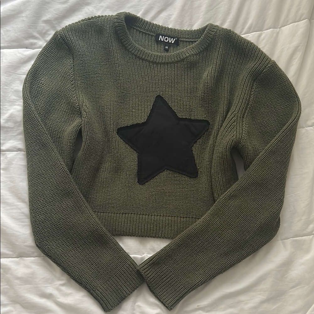 Cropped Olive Green Crew Neck Sweater with Black Star